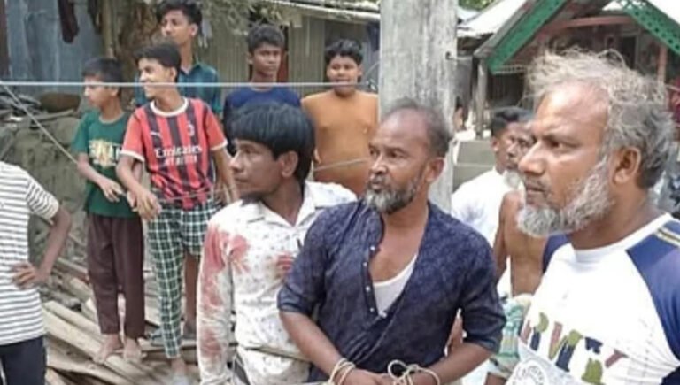 বাউফলে বিএনপির দুই পক্ষের ভয়াবহ সংঘর্ষে ১০ জন আহত, বিদ্যুতের খুঁটিতে বেঁধে নির্যাতনের অভিযোগ