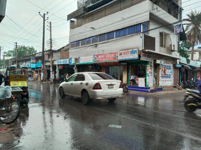 বরিশালে বৈশাখের প্রথম দিনে গুঁড়িগুঁড়ি বৃষ্টি, স্বস্তি ফিরলো জনজীবনে