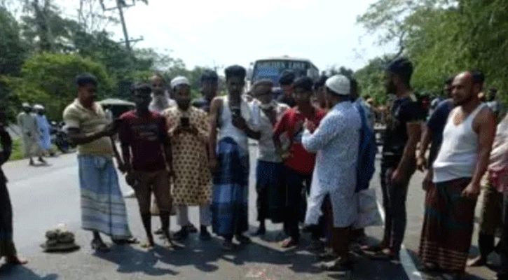 বরিশালে বাসের চাপায় স্কুল শিক্ষার্থী নিহত