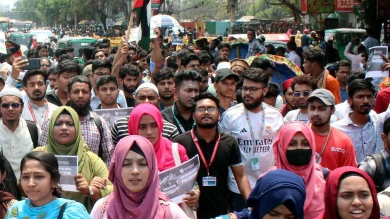 গাজায় ইসরাইলি আগ্রাসন ও বর্বরতার প্রতিবাদে বিক্ষোভে উত্তাল সারা দেশ