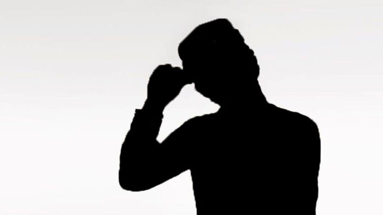 পিরোজপুরে নিজ গোপনাঙ্গ কেটে ফেললেন যুবক