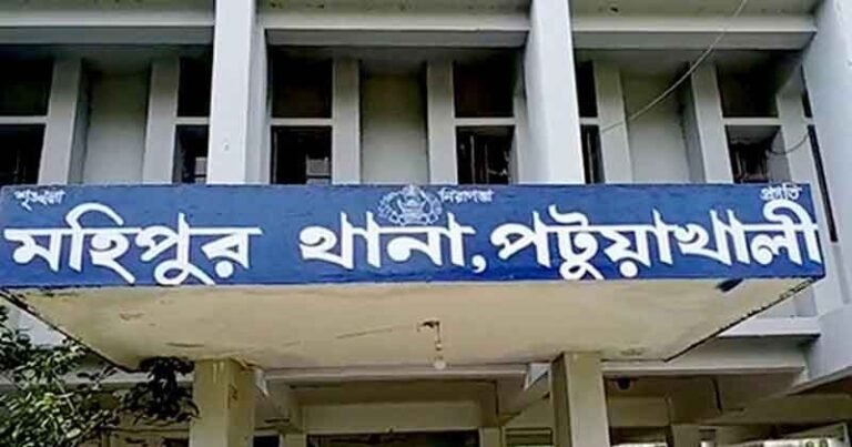 মহিপুরে মোটরসাইকেল চালককে কুপিয়ে জখম