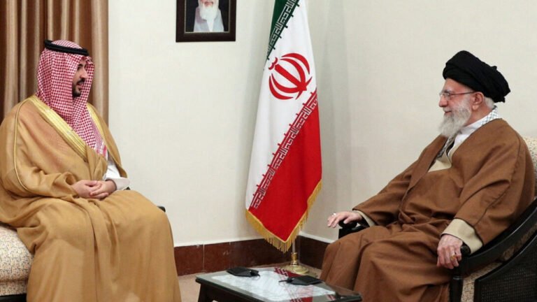 সৌদি বাদশাহর ‘গোপন’ চিঠি  খামেনির কাছে