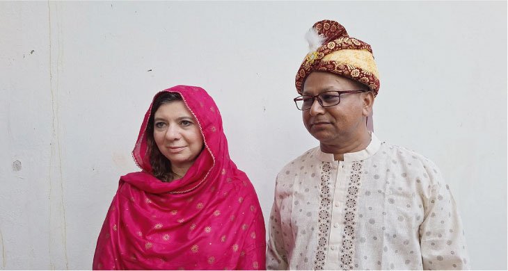 ২৪ বছর পর ভালোবাসার জয়, ডেনমার্কের রোমানাকে ফের বিয়ে করলেন বরগুনার মান্নু