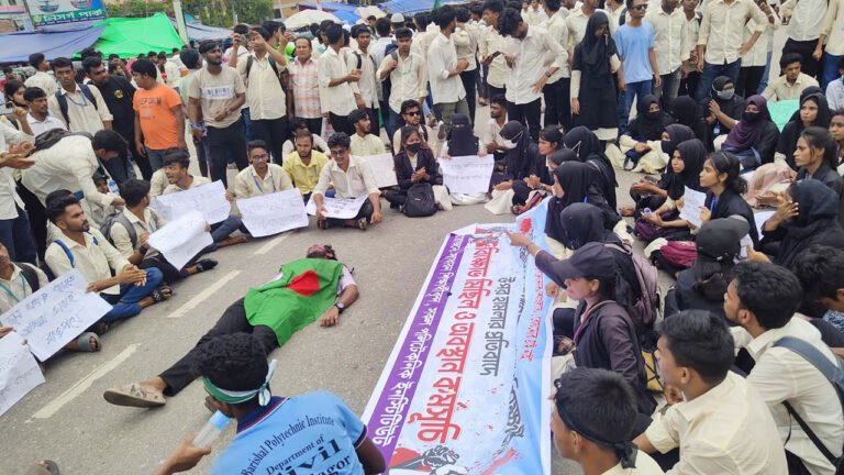 ১১টা পর্যন্ত কর্মসূচি শিথিল : কারিগরি ছাত্র আন্দোলন