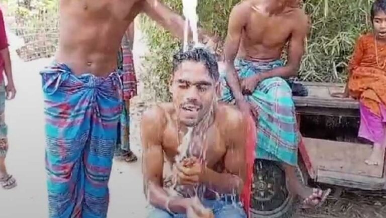বরগুনায় স্ত্রী ডিভোর্স দেওয়ায় ২০ লিটার দুধ দিয়ে যুবকের গোসল
