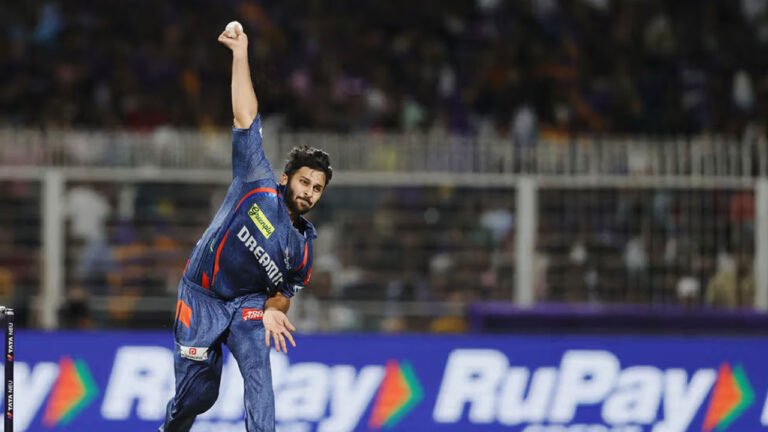 আইপিএলের ১৮ বছরে এমন বোলিং আগে দেখেনি কেউই