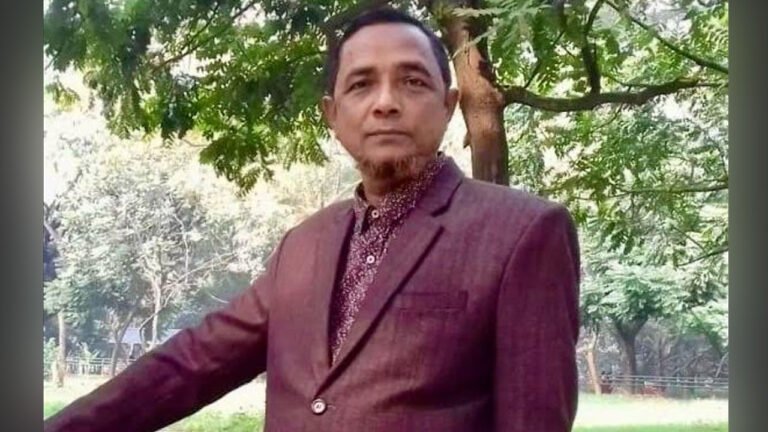 পরীক্ষাকেন্দ্রে বাবার মৃত্যুসংবাদ জানে না তাসফিয়া, হৃদয়বিদারক দৃশ্য বাউফলে