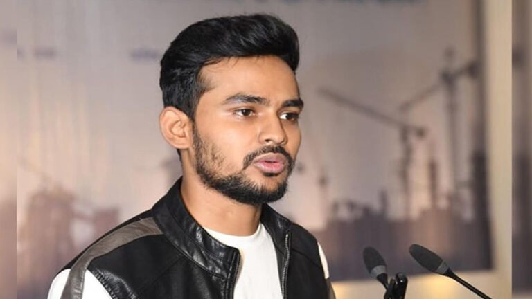 পিতার ঠিকাদারি লাইসেন্স নিয়ে বিতর্ক, ক্ষমা চাইলেন উপদেষ্টা আসিফ মাহমুদ সজীব