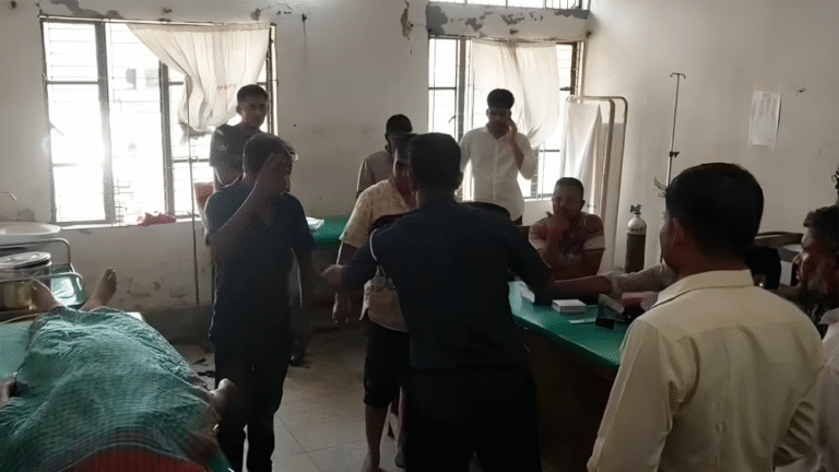 কুয়াকাটা সৈকতে ঢেউয়ের তোড়ে প্রাণ গেল পর্যটকের