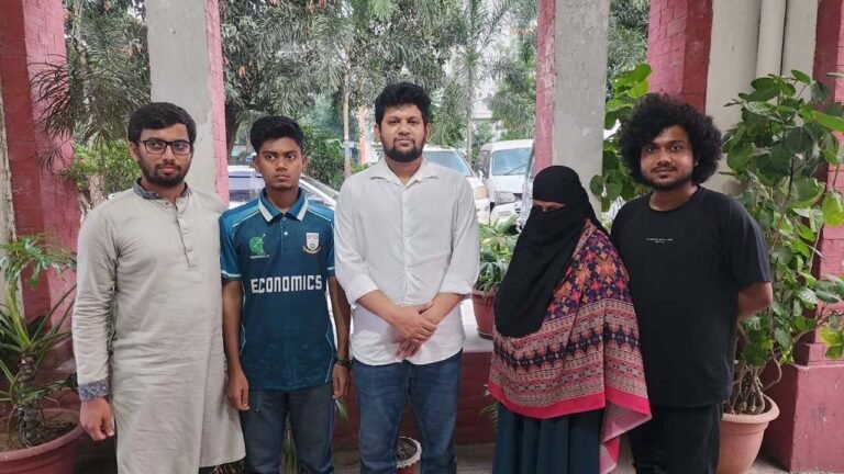 পরিবারের কাছে ফিরে গেলেন হুসাইন