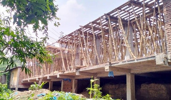 বরিশালের গৌরনদীতে সরকারি খাল দখল করে স্থাপনা নির্মাণ, প্রশাসনের হস্তক্ষেপ দাবি