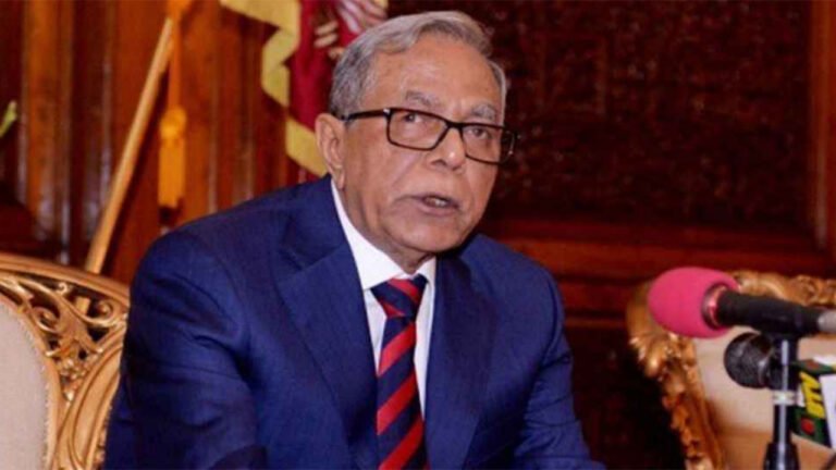 বিদেশে পাড়ি জমালেন সাবেক রাষ্ট্রপতি আবদুল হামিদ