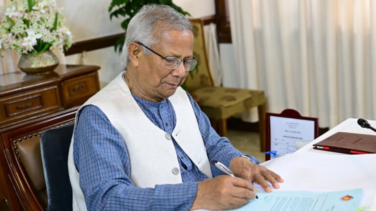 সন্ত্রাসে জড়িতদের নিষিদ্ধে নতুন অধ্যাদেশ অনুমোদিত