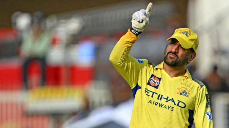  ধোনির রাজকীয় বিদায়, শেষ ম্যাচে দুর্দান্ত জয় চেন্নাইয়ের