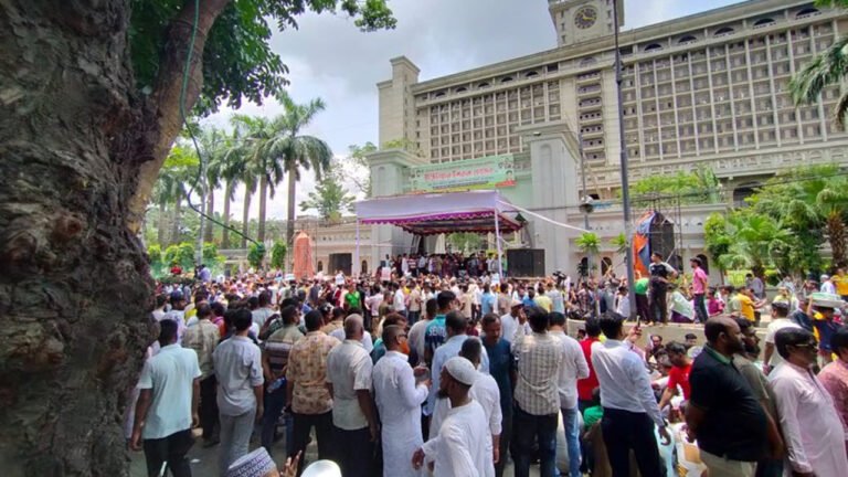 বিক্ষোভের ষষ্ঠতম দিন, অচল গুলিস্তান