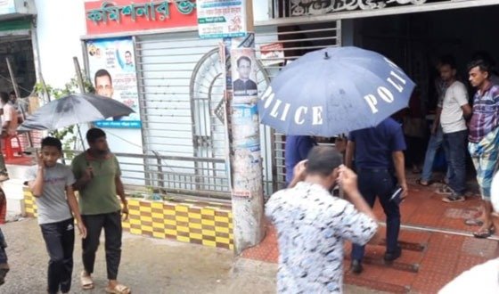 বরগুনায় ভাড়া বাসা থেকে গৃহবধূর অর্ধগলিত লাশ উদ্ধার