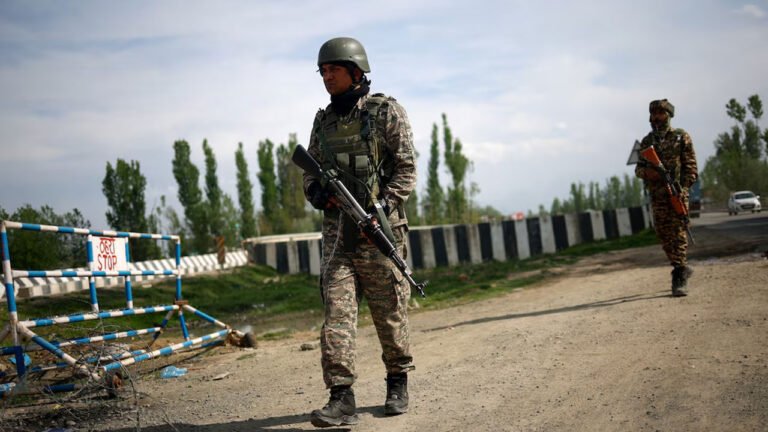 ভারত ও পাকিস্তানের মধ্যে সংঘাত  এড়াতে হবে :যুক্তরাষ্ট্র
