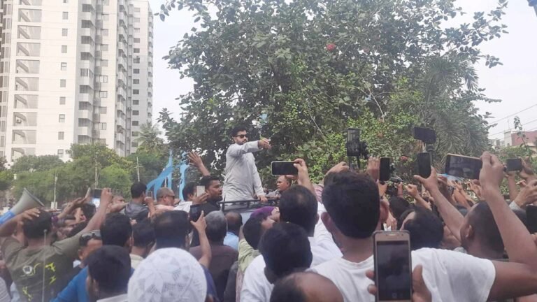 ৪৮ ঘণ্টার আল্টিমেটাম দিয়ে আন্দোলন স্থগিত করলেন ইশরাক হোসেন