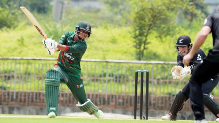 নাসুমের ক্যারিয়ার সেরা ইনিংসে বাংলাদেশের লড়াকু পুঁজি
