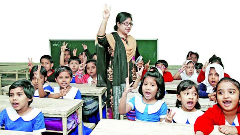 আজ এক ঘণ্টার কর্মবিরতিতে যাচ্ছেন পৌনে ৪ লাখ শিক্ষক