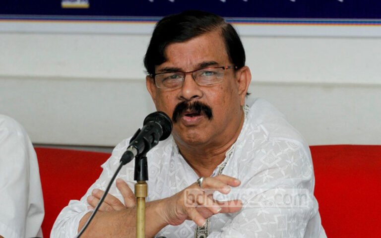 ‘সাংবিধানিক প্রতিষ্ঠান রক্ষা না হলে গণতন্ত্র টিকবে না’ — মান্না