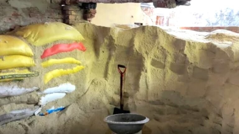 ভোলায় লবণ শিল্পে প্রাণ ফেরাচ্ছেন তরুণ ইয়াদ