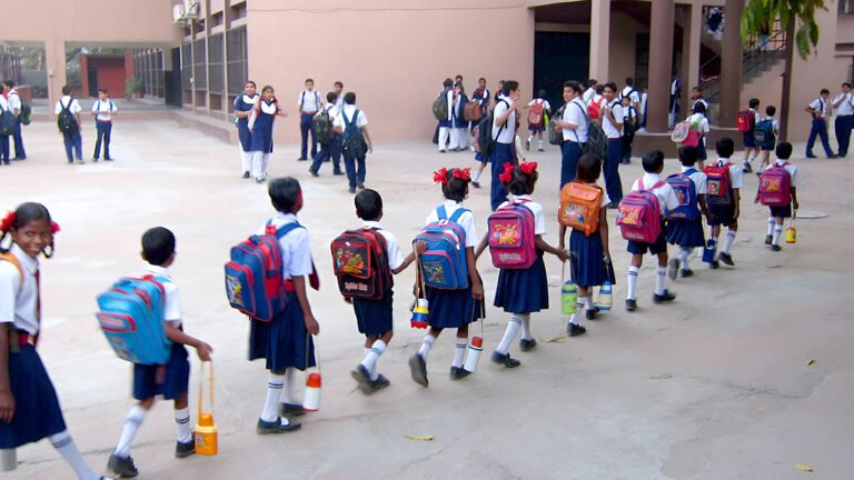 ১৫০ উপজেলায় স্কুলে খাবার পাবে শিশুরা