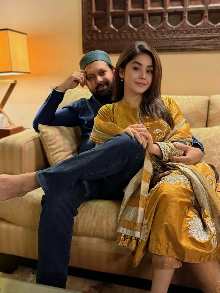 মানুষ যেখানে যত্ন-সম্মান-সততা পায়, সেখানেই আটকায় — রোজা-তাহসানের রোমান্টিক মুহূর্ত ভাইরাল