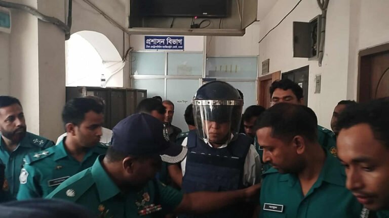 রাষ্ট্রদ্রোহ মামলায় সাবেক সিইসি হাবিবুল আউয়াল ৩ দিনের রিমান্ডে