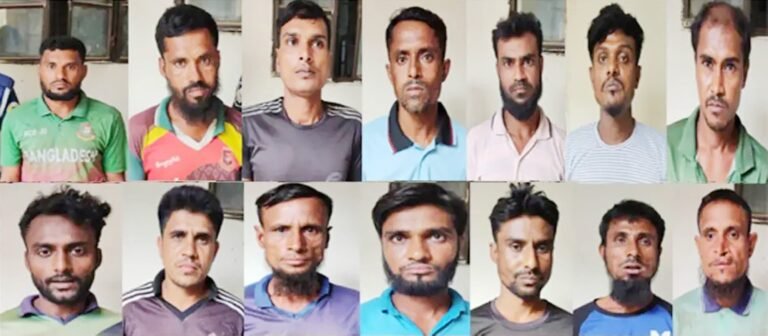 বরিশালে নদীর চরের মাটি কাটার সময় ১৪ শ্রমিক আটক