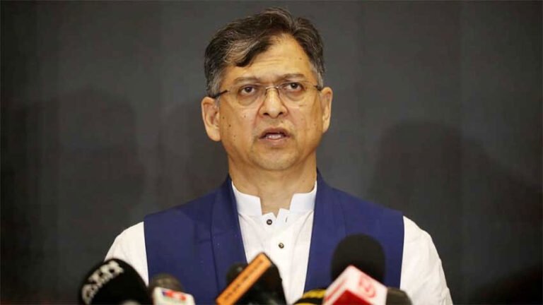 সংবিধান সংশোধন করে বিচার বিভাগের ক্ষমতা পুনর্বিন্যাসের প্রস্তাব সালাহউদ্দিন আহমদের