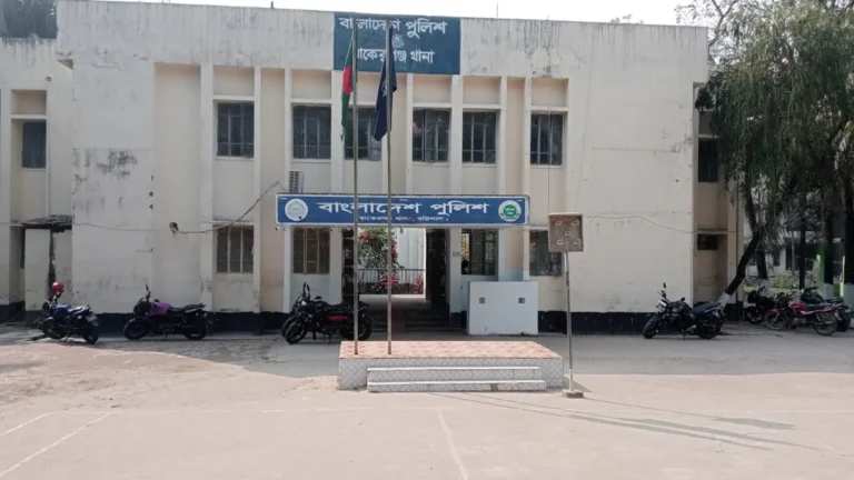 ধার দেওয়া টাকার দাবিতে গিয়ে নারী সদস্যদের মারধর, স্বর্ণালংকার ছিনতাইয়ের অভিযোগ