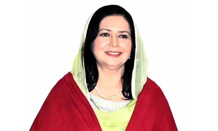 লন্ডন থেকে ফিরে স্মার্টকার্ড সংগ্রহ করলেন জুবাইদা রহমান