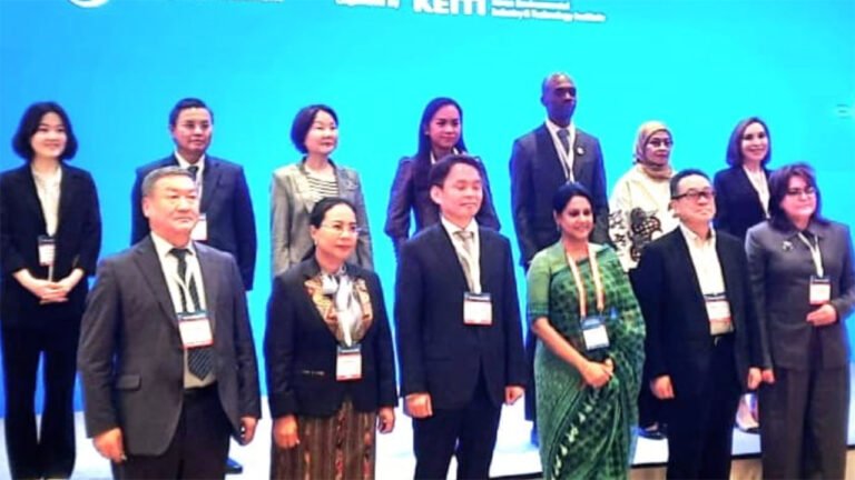 সাসটেইনেবল প্লাস্টিক ব্যবহারে বৈশ্বিক ঐক্যের ডাক