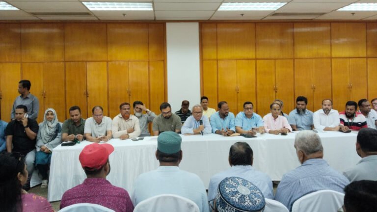 জুলাই কর্মসূচিতে খালেদা জিয়া ও তারেক রহমানের অন্তর্ভুক্তি থাকবে : রিজভী