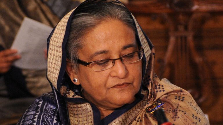 আদালতে হাজিরার গেজেট: শেখ হাসিনাসহ ১২ জনের বিরুদ্ধে নির্দেশ