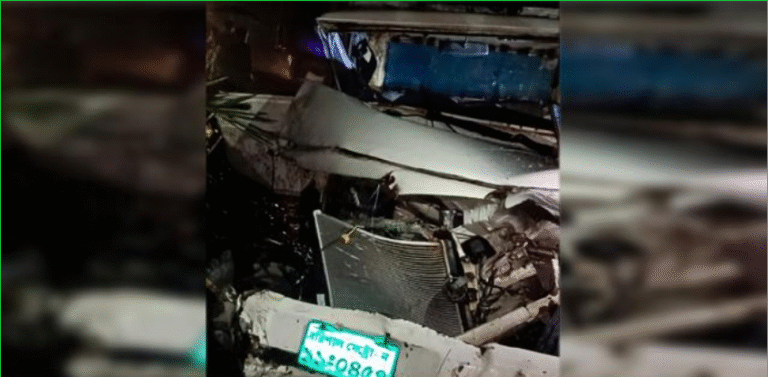 উজিরপুরে পিকআপ-নসিমন মুখোমুখি সংঘর্ষে আহত ৮