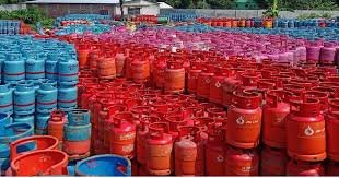 আরও কমলো এলপিজির দাম, ১২ কেজি সিলিন্ডার এখন ১৩৬৪ টাকা