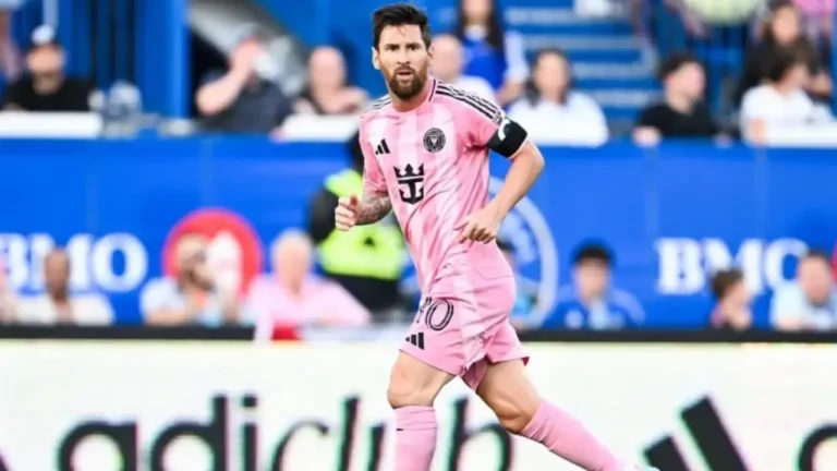 মায়ামিতেই থাকছেন মেসি, চুক্তি নবায়নের পথে কিংবদন্তি