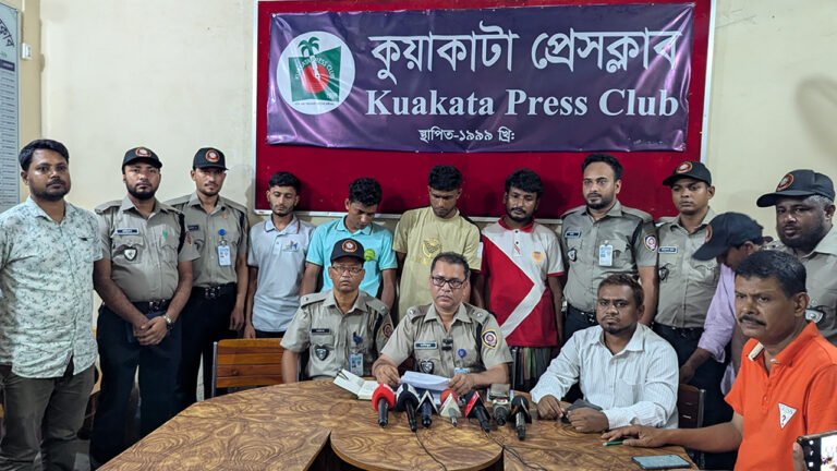 কুয়াকাটায় ভয়ংকর আইসসহ চার মাদককারবারি আটক