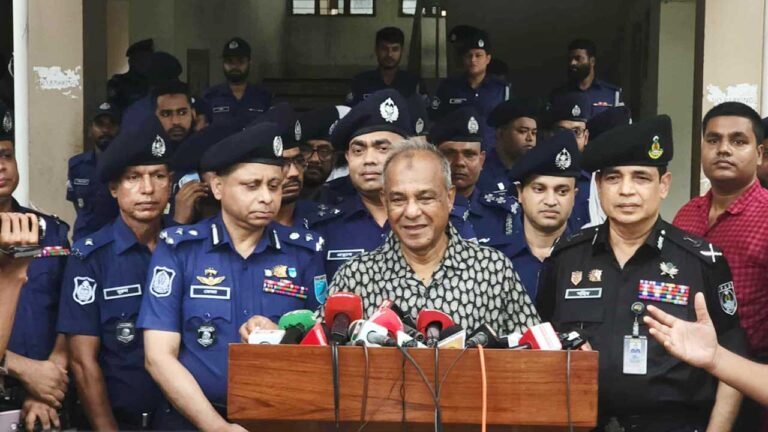 নির্বাচনের আগে লুট হওয়া সব অস্ত্র উদ্ধার করা হবে: স্বরাষ্ট্র উপদেষ্টা