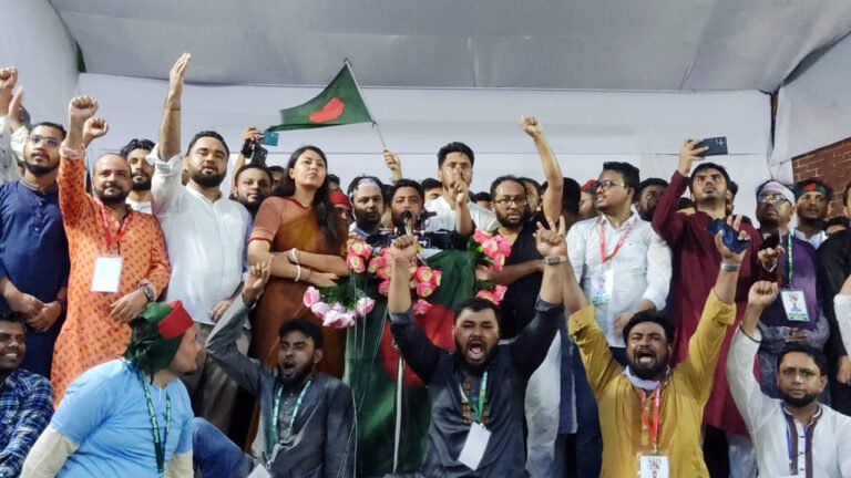 . “রাজপথে নেমেছি অধিকার ও ইনসাফের সংবিধানের জন্য” — নাহিদ ইসলাম