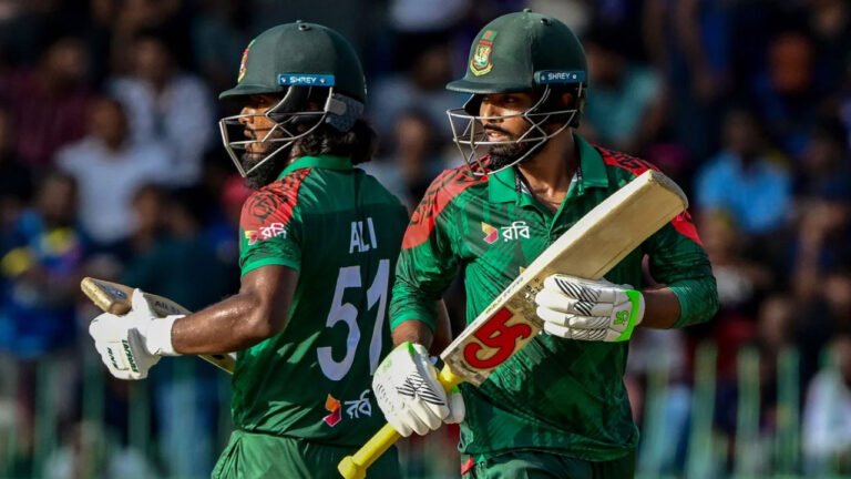 হৃদয়ের লড়াইয়ের মাঝেও বিপর্যস্ত টাইগাররা, জয়ের জন্য বাকি ১২৯ রান