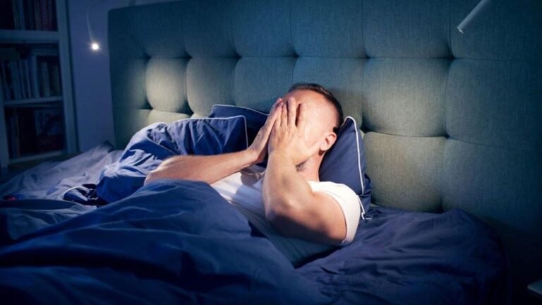 অভ্যাসেই বিপদ: যেভাবে প্রতিদিনের জীবনযাত্রা নীরবে ক্ষতি করছে আপনার মস্তিষ্ককে