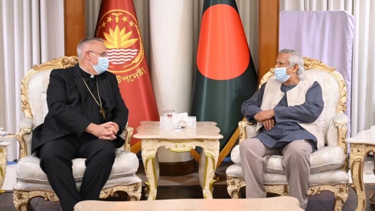 “ড. ইউনূসকে রোম সফরের আমন্ত্রণ আর্চবিশপের”