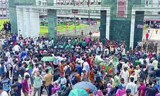 বরিশালের স্বাস্থ্য খাত সংস্কারের আন্দোলনের সুফল পাচ্ছেন রোগীরা