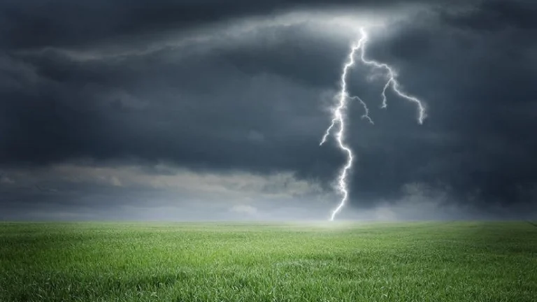 পাঁচ বিভাগে ভারী বৃষ্টির আভাস, তাপমাত্রা কমতে পারে