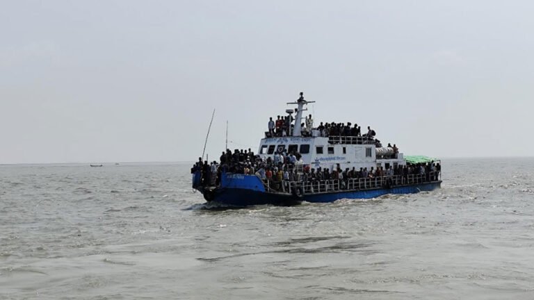 ভোলার সব রুটে যাত্রীবাহী লঞ্চ চলাচল স্বাভাবিক