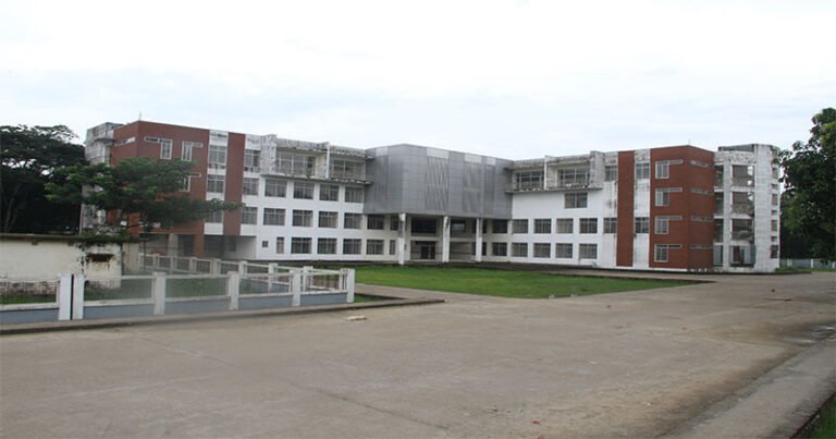 ৮ বছরেও চালু হয়নি বরিশালের শিশু হাসপাতাল